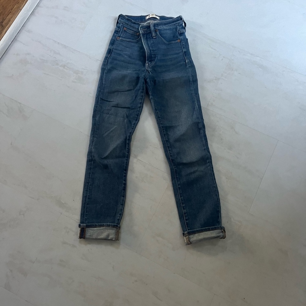 Madewell perfect vintage jean size 23